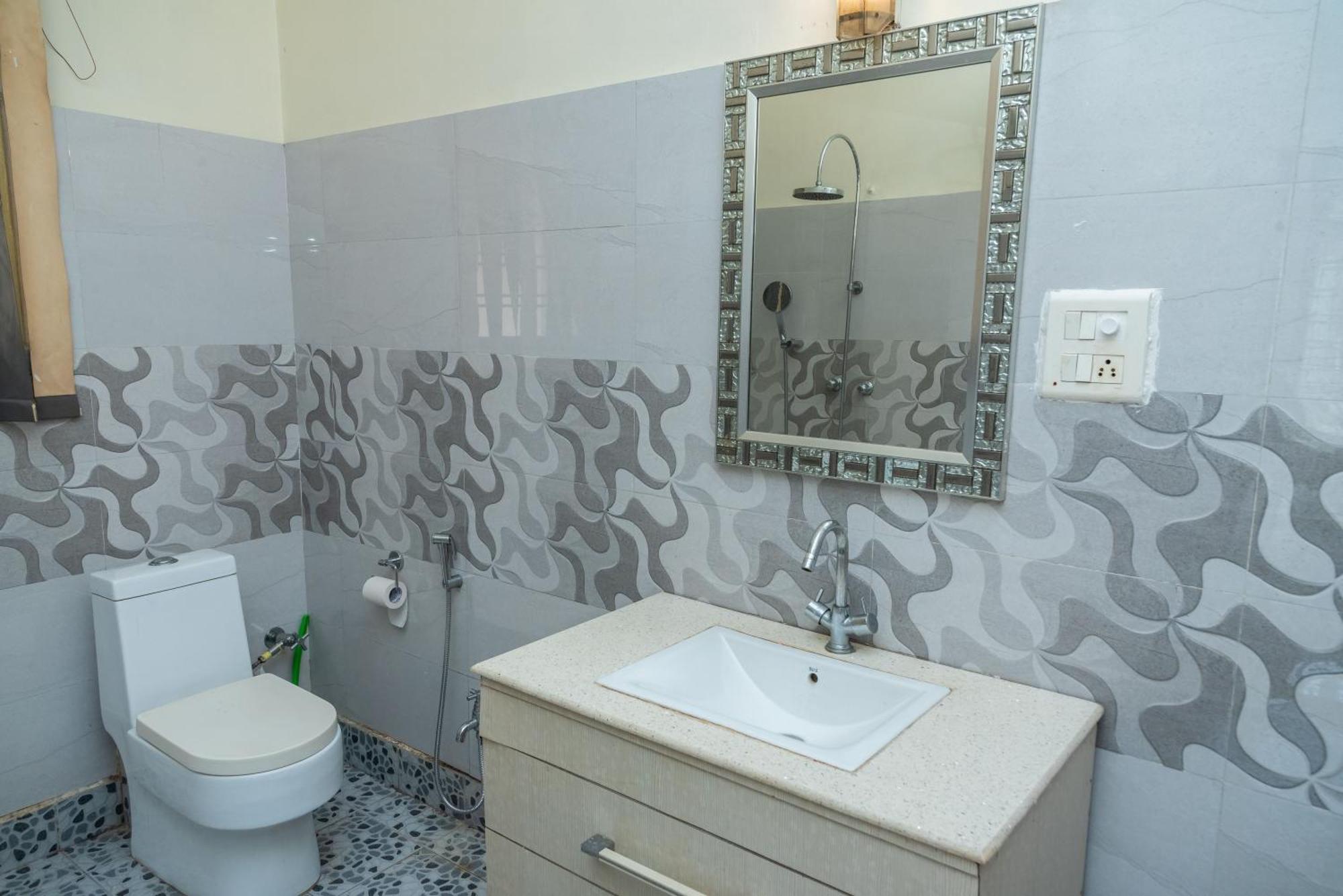 לינה וארוחת בוקר גווהטי The Urban Grandeur 1 מראה חיצוני תמונה
